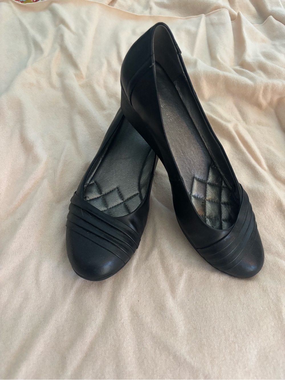 Black Women's Wedge Flats Size 9.5